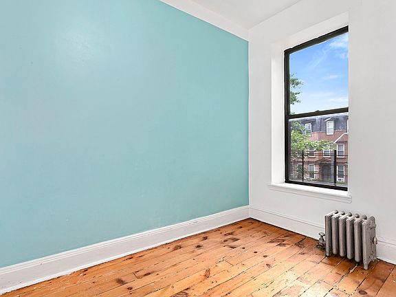 5th image of 486 Willoughby Ave #2