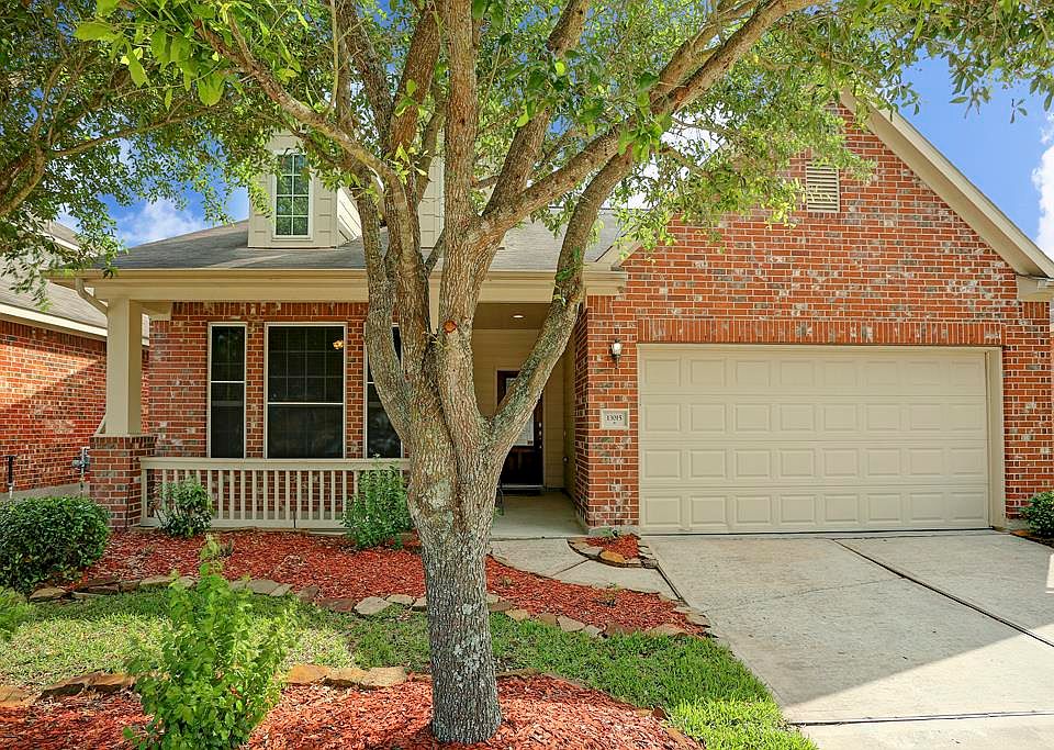 1st image of 13015 Meadow Springs Dr