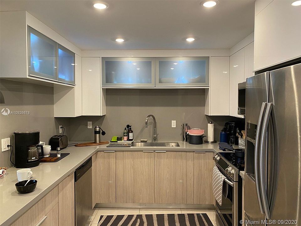 1st image of 2450 NE 135th St APT 109