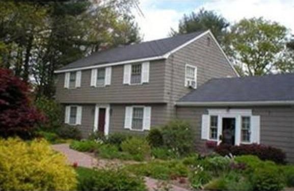1st image of 14 Pine Knoll Dr