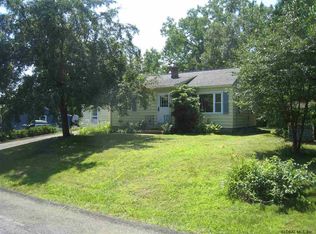 29 Van Woert Ct, Wynantskill, NY 12198