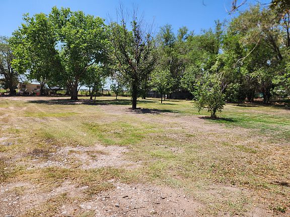 3rd image of 200 Helen Rushing Ln