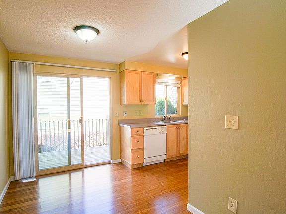3rd image of 3717-3723 SE 35th Pl