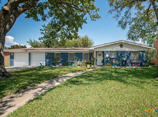 506 Brookhollow Dr, Port Lavaca, TX 77979
