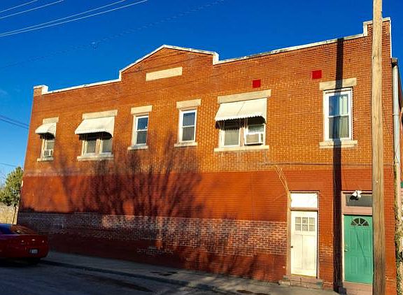 5th image of 1404 E 1st St