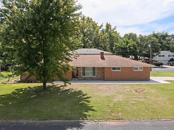 5th image of 1400 W Kenwick Ln