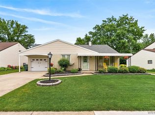 114 Chateau Ct, Depew, NY 14043
