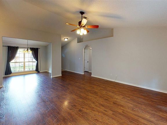 3rd image of 8276 Groveland Ave