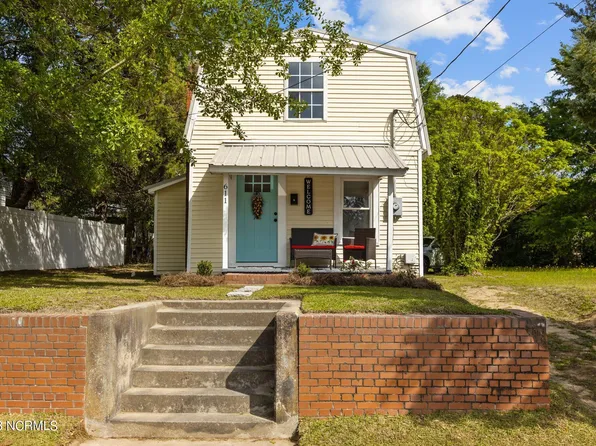 611 Hudnell Street, Washington, NC 27889