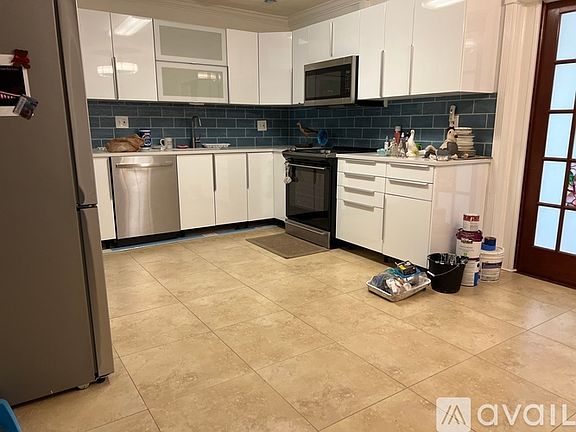 3rd image of 2834 64th Ave S