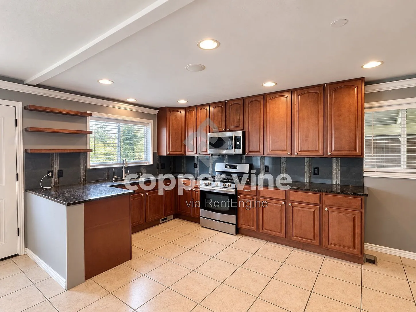 5 bed, 2.0 bath, 1990 sqft, $2,830 — Photo 4