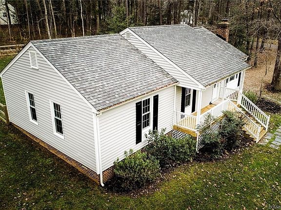 3rd image of 2906 Deercreek Trl