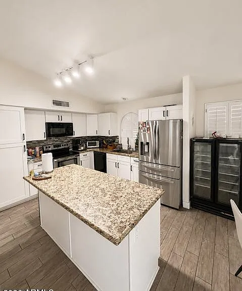 9854 W Irma Ln — Photo 9