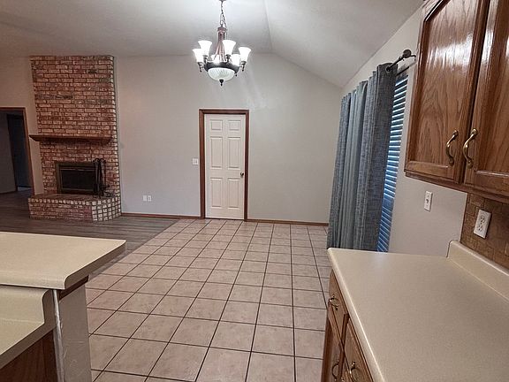 4th image of 6613 Academy Dr