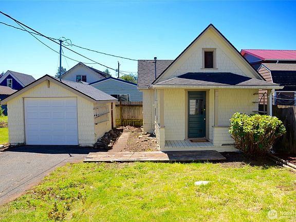 3rd image of 446 Eklund Avenue