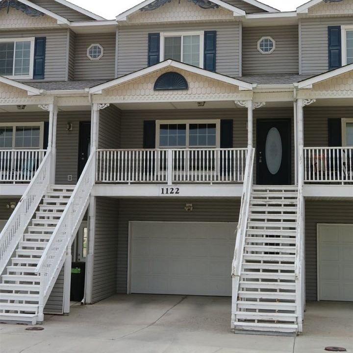 1st image of 1122 Windsor Park Dr