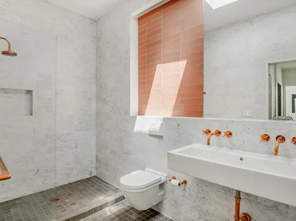 611 Macon Street image 7 of 13