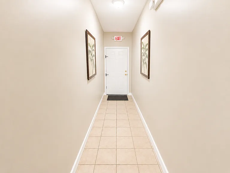 10-12 Nursery St #1R — Photo 14