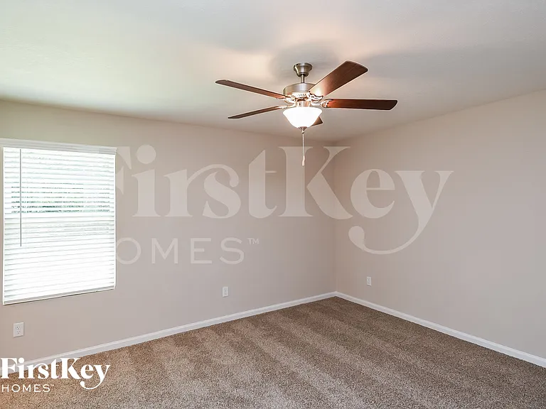 11218 Margarets Landing Pl — Photo 12