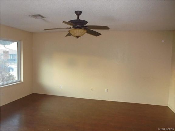 3rd image of 223 N Christy