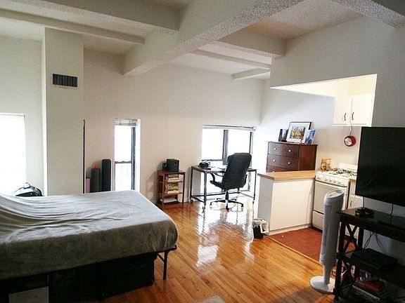 3rd image of 156 Bleecker St #4EE