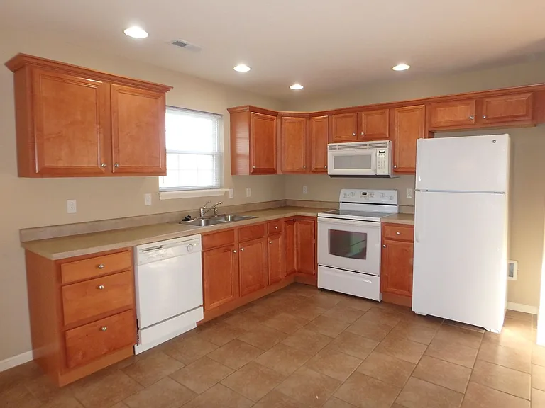 407 Golden Eagle Dr — Photo 7