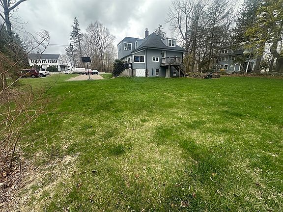 4th image of 41 Maple Ave