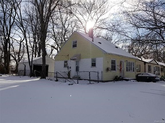 3rd image of 29631 Glenwood St
