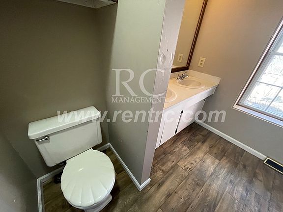 5th image of 3570 N Vermilion St