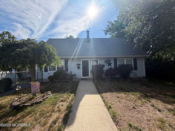 2nd image of 43 Briarwood Avenue