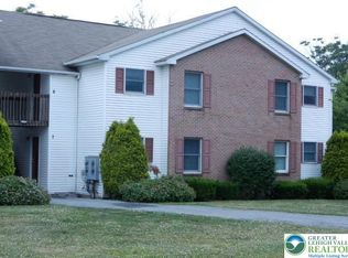5350 Russell Ct APT 8, Whitehall, PA 18052