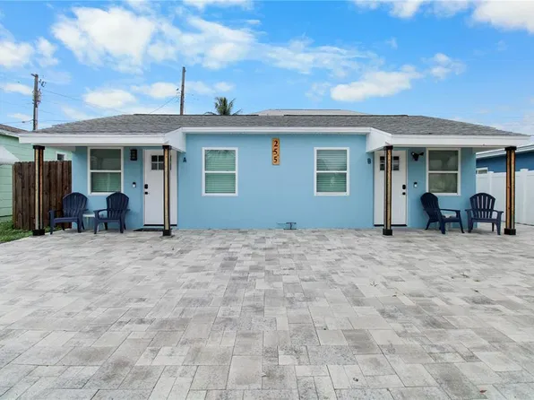 255 146TH AVENUE E, MADEIRA BEACH, FL 33708