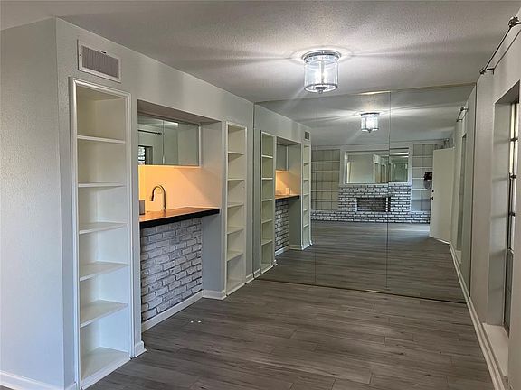5th image of 2121 Fountain View Dr APT 54D