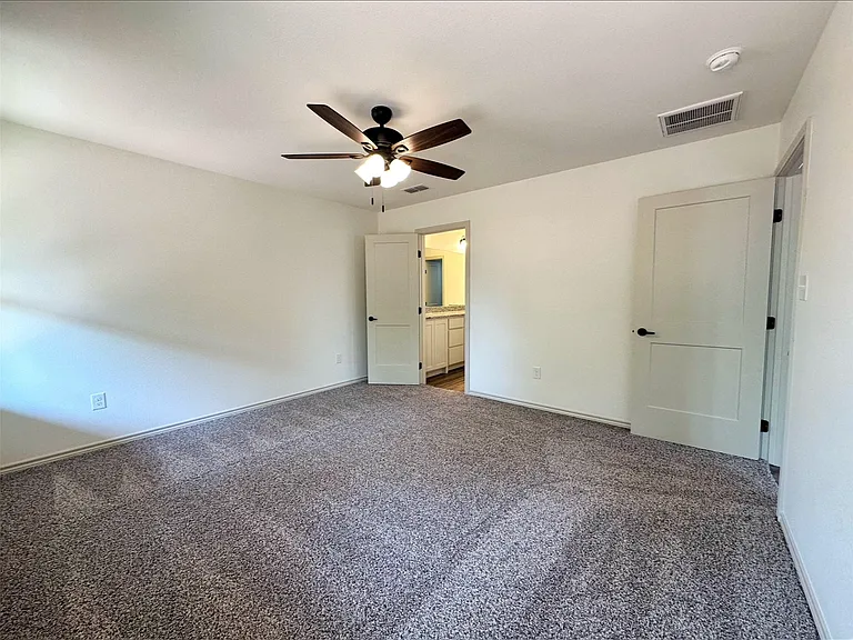 2658 N Willis St — Photo 13