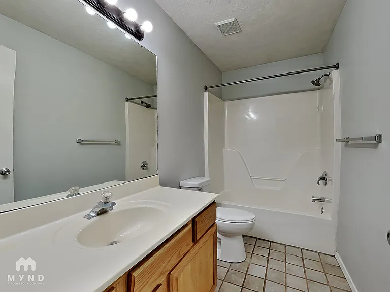 674 N Jonathan Ave — Photo 12