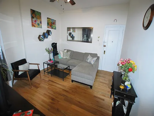 Rented by Sotheby's International Realty | media 30