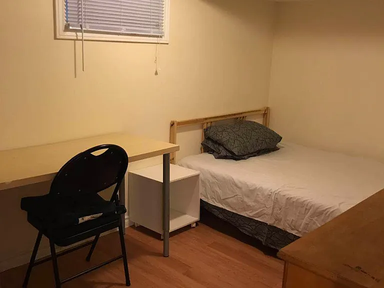 235 Oakwood Ave #BASEMENT — Photo 7