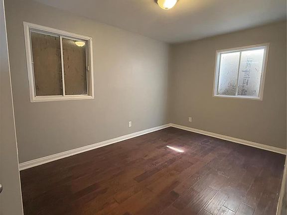 5th image of 42 Saint Henry Dr