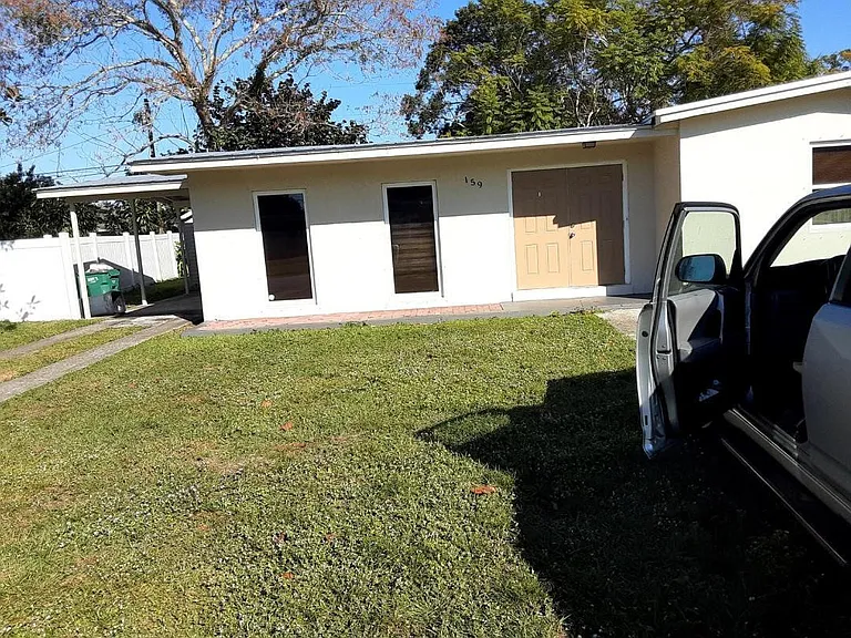 159 SE Lucero Dr — Photo 1