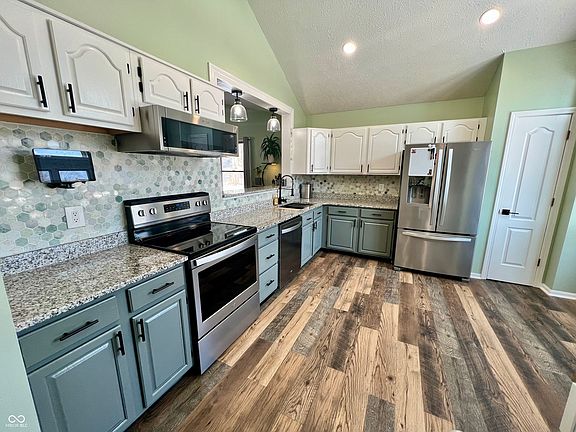 3rd image of 3426 Hickory Ln W