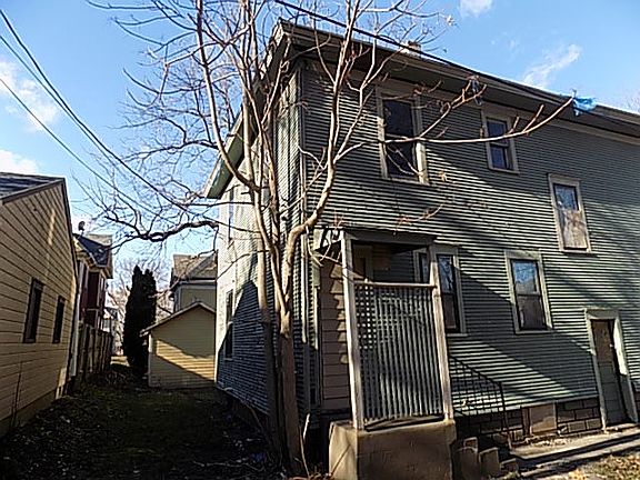 2nd image of 2114 12th Ave