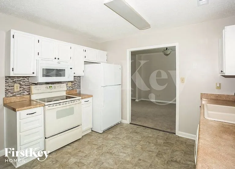3420 Fortis Ln — Photo 6