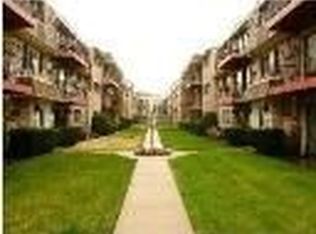 5301 N Delphia Ave APT 101, Chicago, IL 60656