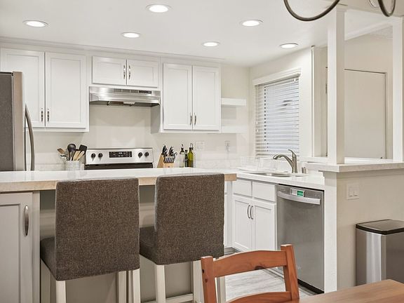4th image of 5947 Armaga Spring Rd Unit L