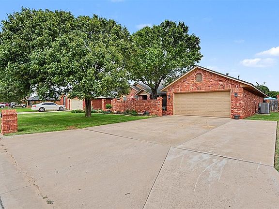 3rd image of 3004 Mallard Ct