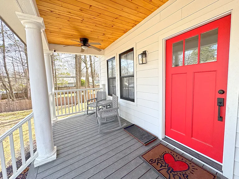 115 Tinker St — Photo 2