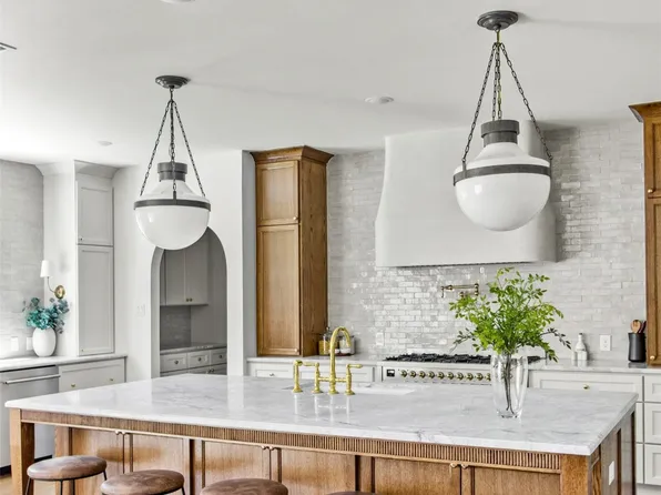 4366 Willow Ln, Dallas, TX 75244