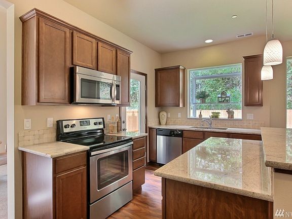 5th image of 7646 Brianna Ct SE #29