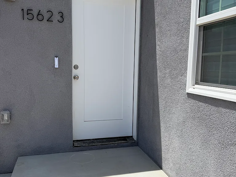 15623 Van Ness Ave — Photo 12