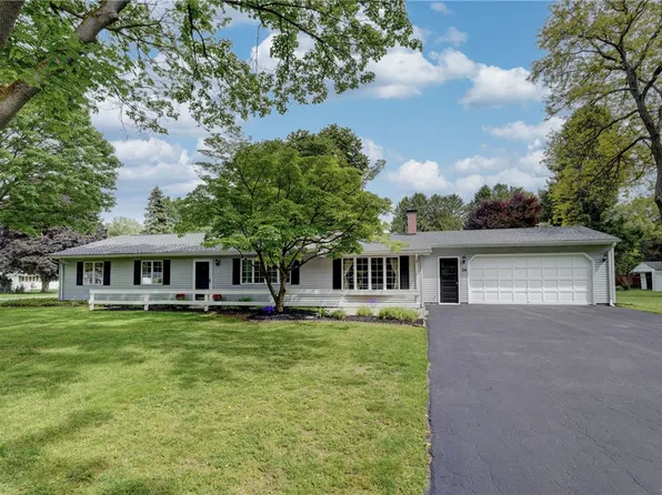 24 Cullens Run, Pittsford, NY 14534